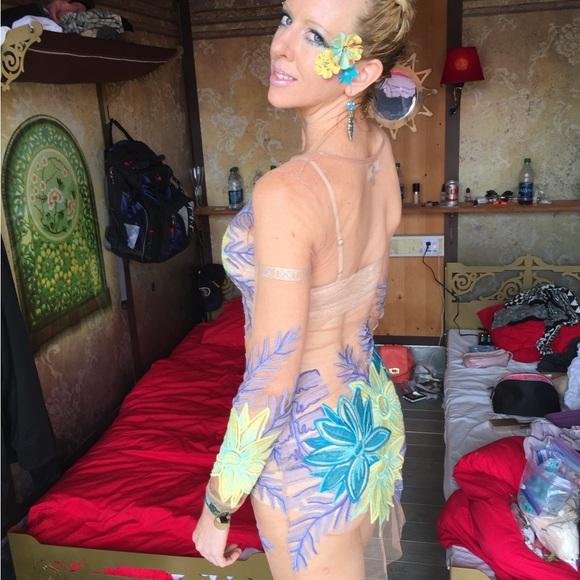 Hi! My name is Carrie! Canβt wait to meet you! ποΈβοΈποΈ - Picture 5 of 7